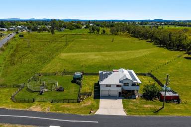 House For Sale - NSW - Woodburn - 2472 - Perfect Blend of Country Living Right On The Coast  (Image 2)