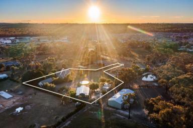 House For Sale - VIC - Junortoun - 3551 - Timeless Country Charm & Lifestyle Appeal  (Image 2)