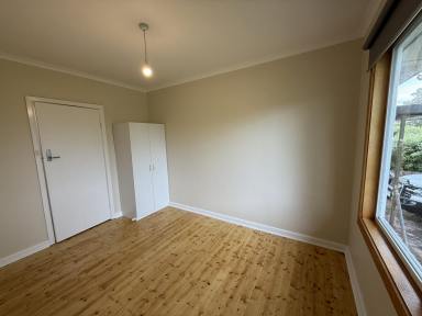 House For Lease - VIC - Casterton - 3311 - Freshly Renovated Home in Prime Location (Image 2)