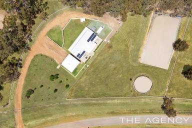 Acreage/Semi-rural For Sale - WA - Bakers Hill - 6562 - "Much More on Glenmore"! (Image 2)