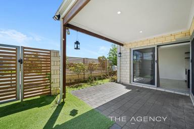 House For Sale - WA - Hammond Park - 6164 - Double Storey Home! Great ooportunity!!  (Image 2)