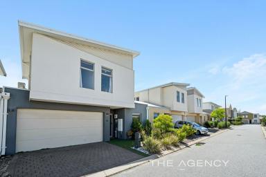 House For Sale - WA - Hammond Park - 6164 - Double Storey Home! Great ooportunity!!  (Image 2)