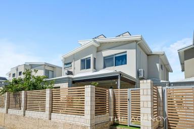 House For Sale - WA - Hammond Park - 6164 - Double Storey Home! Great ooportunity!!  (Image 2)