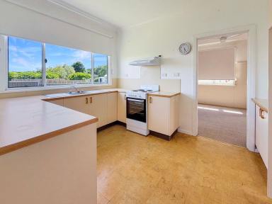 House For Lease - NSW - Glen Innes - 2370 - Charming Two-Bedroom Home  (Image 2)