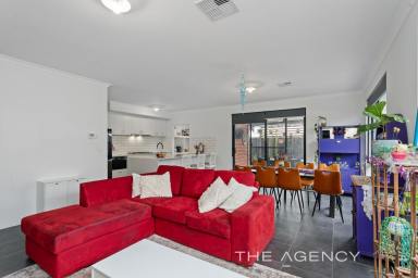 House For Sale - WA - Bushmead - 6055 - "Bendigo Beauty" (Image 2)