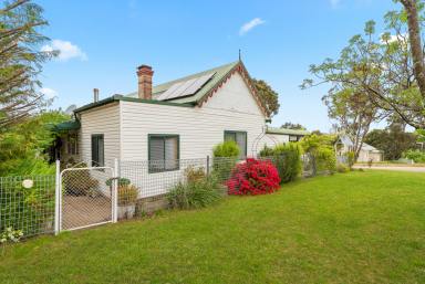 House For Sale - NSW - Bigga - 2583 - A timeless country escape!  (Image 2)