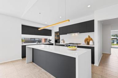 House For Sale - VIC - Strathfieldsaye - 3551 - Modern Family Living with Exceptional Outdoor Entertaining  (Image 2)