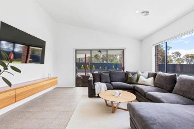 House For Sale - VIC - Strathfieldsaye - 3551 - Modern Family Living with Exceptional Outdoor Entertaining  (Image 2)