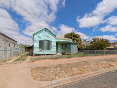 House For Sale - VIC - Sea Lake - 3533 - Affordable Family Home in a Quiet Country Setting (Image 2)