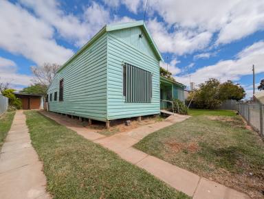 House For Sale - VIC - Sea Lake - 3533 - Affordable Family Home in a Quiet Country Setting (Image 2)