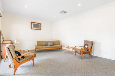 House For Sale - VIC - Irymple - 3498 - OUTSTANDING FAMILY ENTERTAINER  (Image 2)