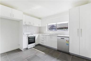 Unit For Lease - VIC - Sandringham - 3191 - TWO BEDROOM | LOW MAINTENANCE | GREAT LOCATION  (Image 2)