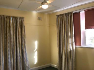 Flat For Lease - NSW - Bundanoon - 2578 - Central location  (Image 2)