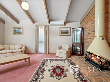 House For Sale - VIC - East Bendigo - 3550 - Timeless 1990s Architectural Excellence in a Premier Bendigo Locale (Image 2)