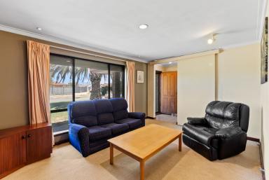 House For Sale - WA - Beechboro - 6063 - Outstanding Property, Perfect for Young Family, Trades People & Investors (Image 2)