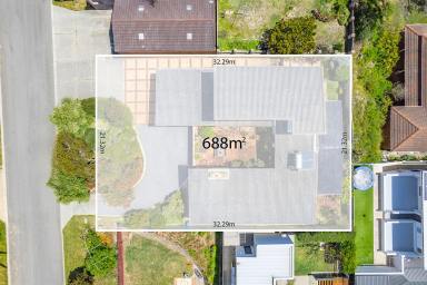 House For Sale - WA - Trigg - 6029 - Endless Options in Dream Location!  (Image 2)