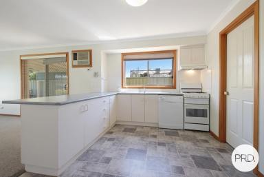 House For Sale - NSW - North Albury - 2640 - INVEST OR OCCUPY - IMMACULATE UNIT (Image 2)