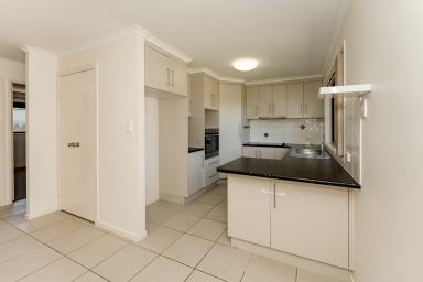 Unit For Sale - QLD - Avoca - 4670 - Lowset brick in complex of 6! (Image 2)