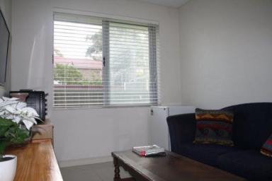 Flat For Lease - NSW - Hornsby - 2077 - Modern Granny Flat -Walk to Everything  (Image 2)