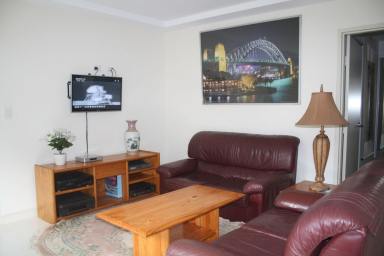 Flat For Lease - NSW - Hornsby - 2077 - Lovely Garden Flat in Hornsby (Image 2)