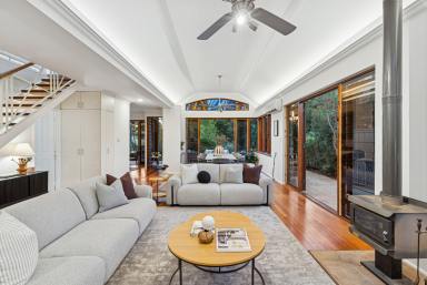 House For Sale - WA - Willetton - 6155 - Architectural Gem Overlooking the Park  (Image 2)