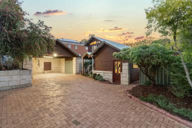 House For Sale - WA - Willetton - 6155 - Architectural Gem Overlooking the Park  (Image 2)