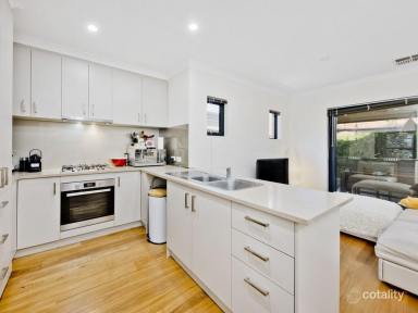 House For Sale - WA - Nollamara - 6061 - Modern comfort, quality finishes, and an ultra-convenient lifestyle  (Image 2)