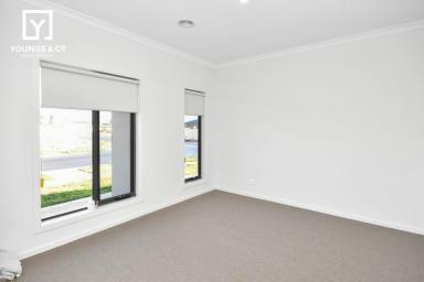 House For Sale - VIC - Kialla - 3631 - Spacious 4 Bedroom Family Home - Only 2 years Old - Kialla Lakes Estate (Image 2)