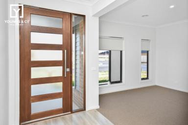 House For Sale - VIC - Kialla - 3631 - Spacious 4 Bedroom Family Home - Only 2 years Old - Kialla Lakes Estate (Image 2)
