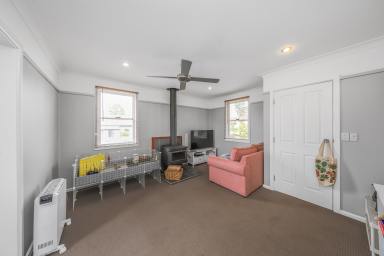 House For Sale - NSW - Batlow - 2730 - Neat & Tidy!  (Image 2)