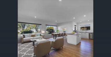 House For Lease - VIC - Hamilton - 3300 - Freshly Renovated, Prime Location (Image 2)