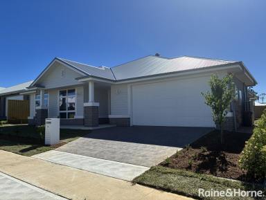 House For Lease - NSW - Moss Vale - 2577 - McDonald Jones 4 x Bedroom Executive home in the new Ashbourne Estate  (Image 2)