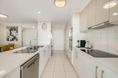 House For Lease - QLD - Middle Ridge - 4350 - Welcome to 1/9 Collingwood Close – The Perfect Blend of Comfort and Opportunity! (Image 2)