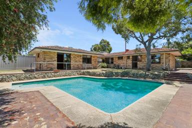 House For Sale - WA - Daglish - 6008 - In a word: Potential (Image 2)