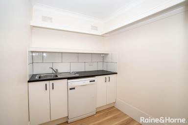 House For Lease - NSW - Wagga Wagga - 2650 - SPACIOUS & UPDATED FAMILY HOME IN PRIME CENTRAL LOCATION (Image 2)