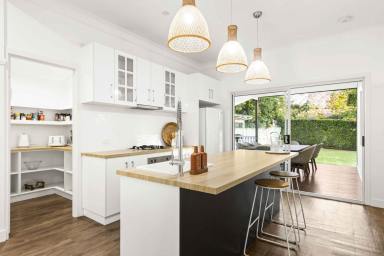 House For Lease - QLD - South Toowoomba - 4350 - Classic Charm Meets Modern Comfort in the Heart of South Toowoomba (Image 2)