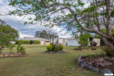 Lifestyle For Sale - QLD - Wondai - 4606 - Bring the Cars, the Caravan & the Crew - Space for All!  (Image 2)