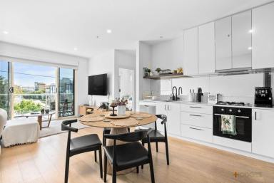 Unit Leased - VIC - Chelsea - 3196 - STEPS TO THE BEACH | FULLY FURNISHED | UTILITIES INCLUDED  (Image 2)