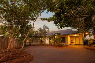 House For Sale - WA - Cable Beach - 6726 - Your Perfect Cable Beach Retreat (Image 2)