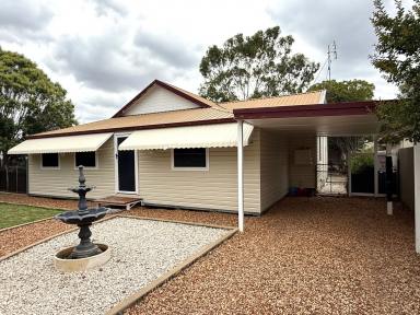 House For Sale - NSW - Moree - 2400 - STEP INSIDE AND BE IMPRESSED (Image 2)