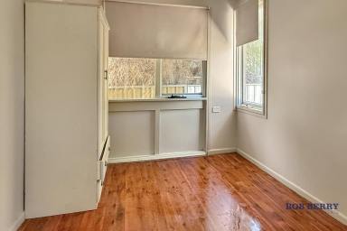 House For Lease - NSW - Dubbo - 2830 - Three-Bedroom Home Close to Schools and Local Shops (Image 2)