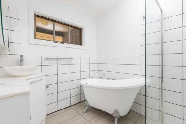 House For Sale - VIC - Mildura - 3500 - A Rural Lifestyle Awaits! (Image 2)