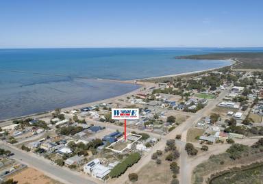 House For Sale - SA - Port Germein - 5495 - PEACEFUL, COASTAL HIDEAWAY (Image 2)