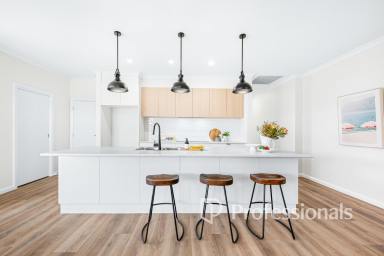 House For Sale - VIC - Mildura - 3500 - Fresh, Modern & Move-In Ready (Image 2)