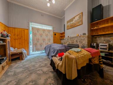 House For Sale - VIC - Quambatook - 3540 - Walk-In Walk-Out Opportunity  (Image 2)