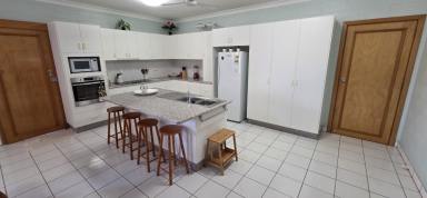 House For Sale - QLD - Lucinda - 4850 - HOME READY TO MOVE INTO - GATEWAY TO NEARBY ISLANDS! (Image 2)