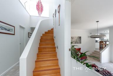 House For Sale - WA - Kallaroo - 6025 - The Ultimate Domain! (Image 2)