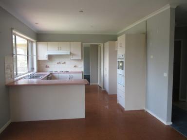 House For Lease - VIC - Eastwood - 3875 - SPACIOUS 3 BEDROOM, 2 BATHROOM HOME IN GREAT LOCATION  (Image 2)