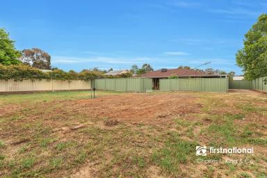House For Sale - VIC - Echuca - 3564 - Spacious Central Echuca Opportunity on 1,012sqm  (Image 2)
