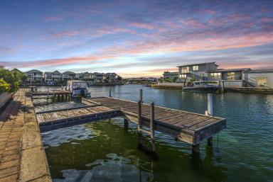 House Sold - WA - Dudley Park - 6210 - OUTSTANDING NORTH FACING CANAL HOME!! (Image 2)